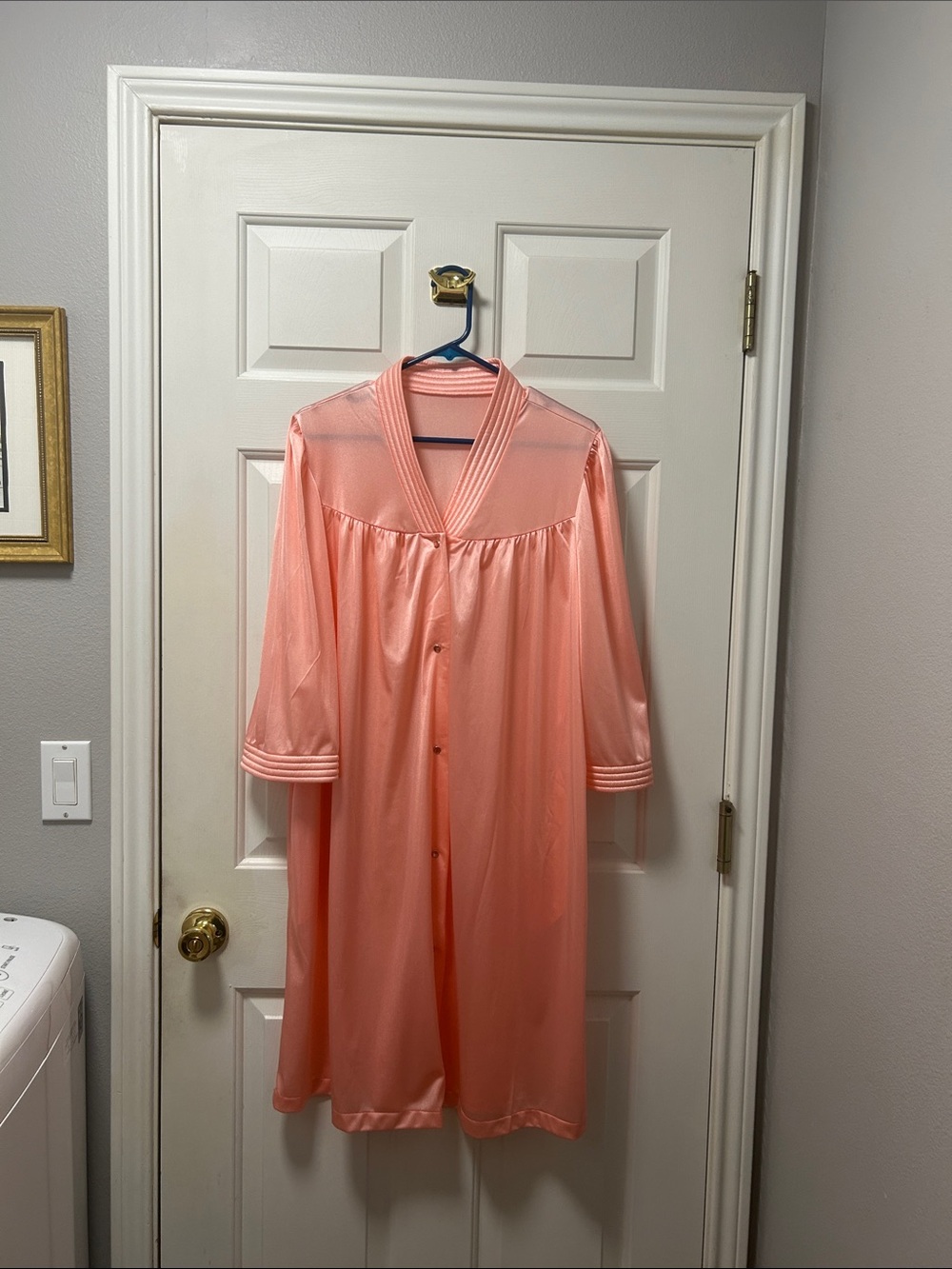 Vanity Fair Women’s Peach Nylon Lounge Robe Housecoat ,Snap Front ,One Size